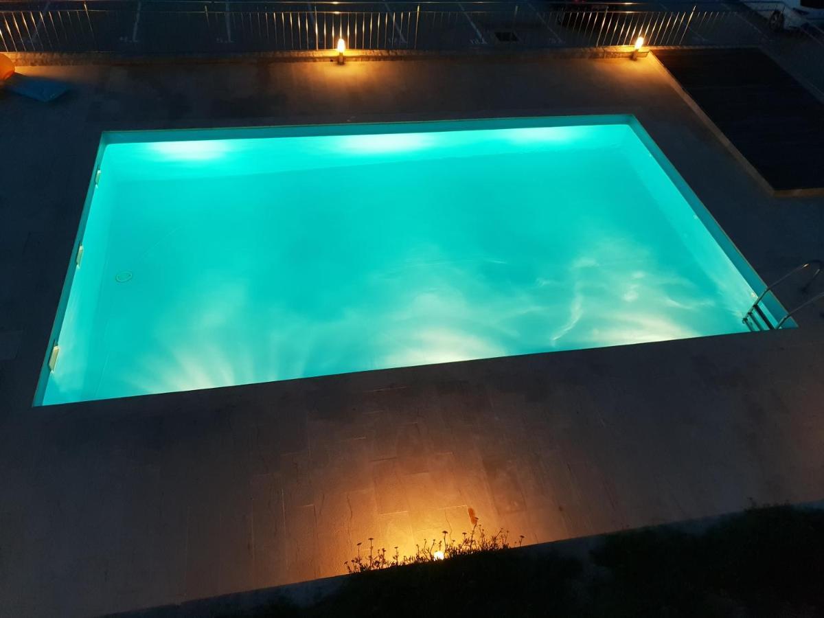 Studio Apartma Pag Blue Ocean 1 With Sea View Pag Town Eksteriør billede